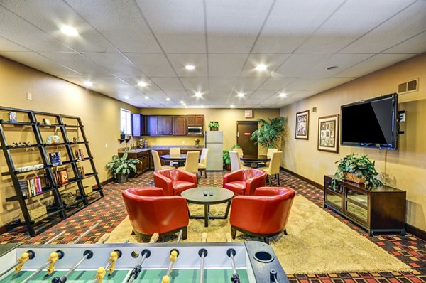 game room at Shadowridge Woodbend Apartments