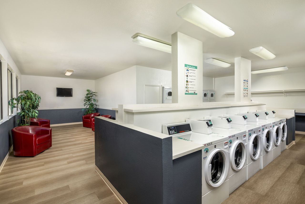 Laundry room at Shadowridge Woodbend (1 of 2)