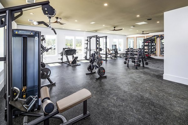 fitness center at NOVEL Harpeth Heights by Crescent Communities Apartments