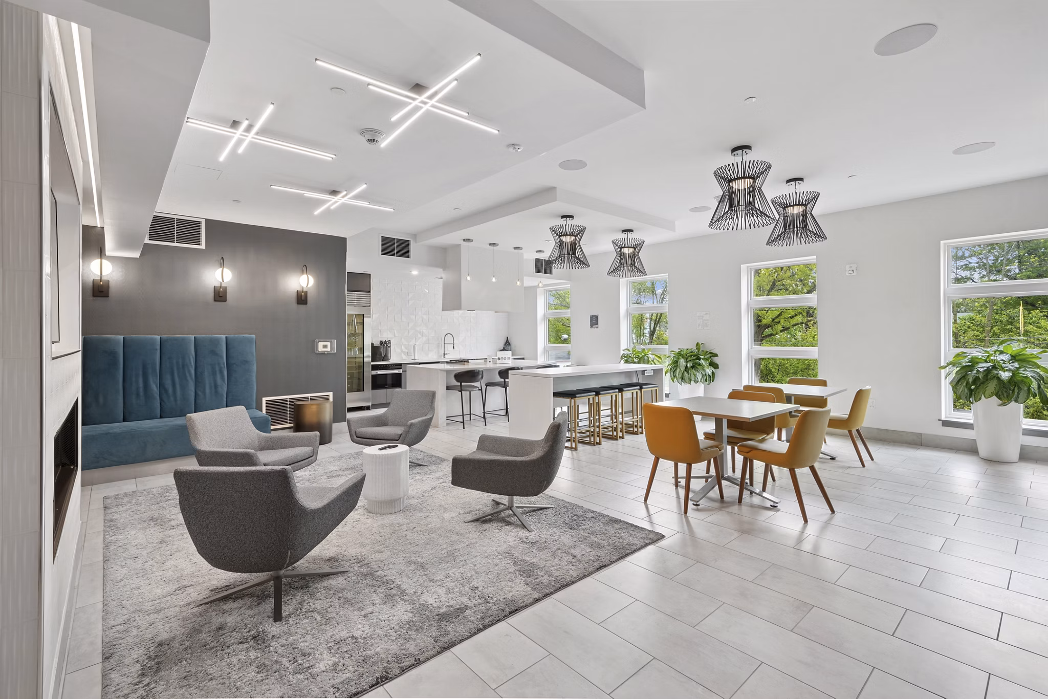 clubhouse at The Park at Woodbridge Station Apartments