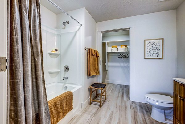 bathroom at Bravada 193 Apartments