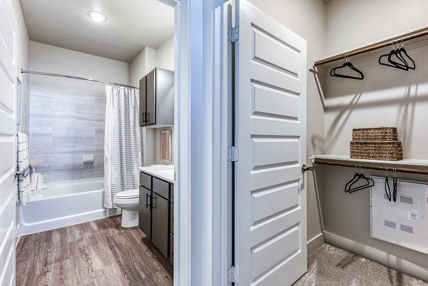 bathroom at Moderno Apartments