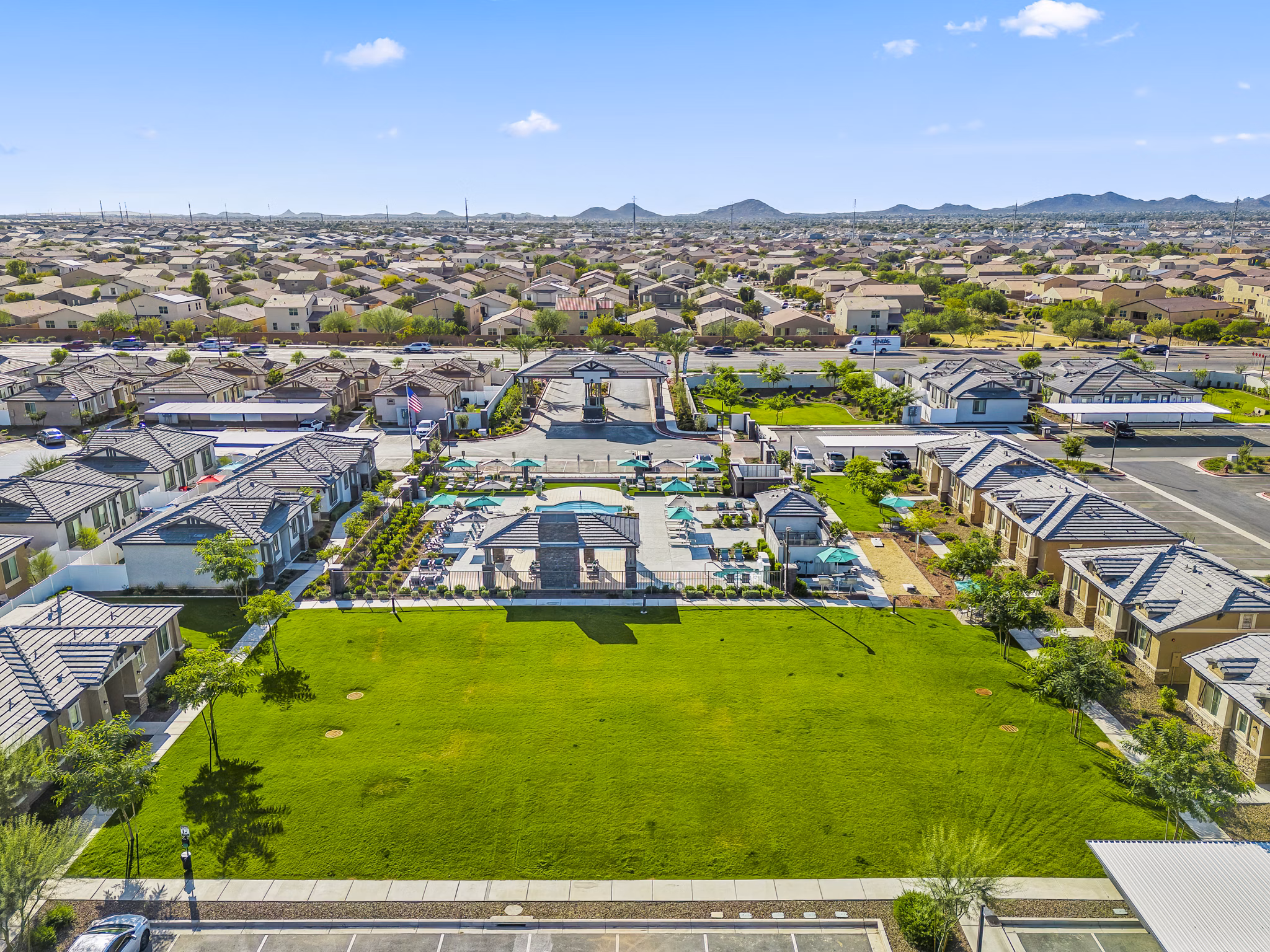 Vlux at Queen Creek: Luxurious modern apartment building in Queen Creek