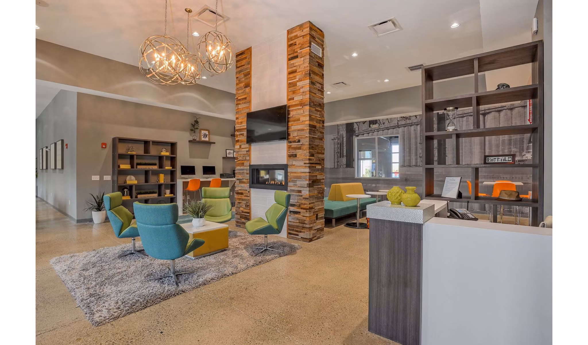 Property images of Monarch 716