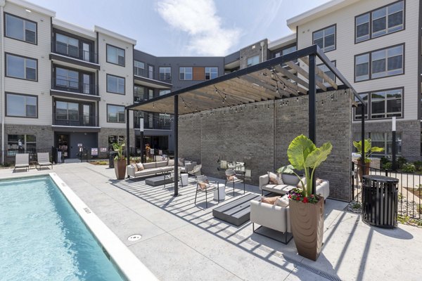 pool at Solis Hills Apartments