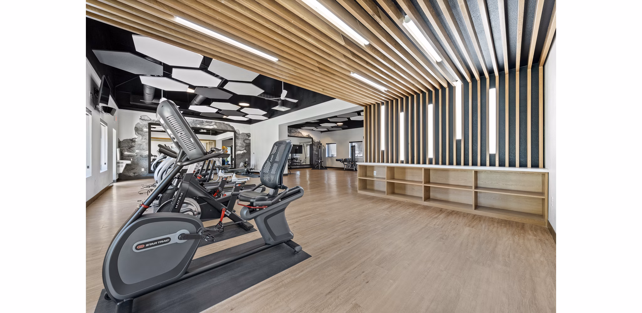 La Privada Apartments: State-of-the-art fitness center with modern equipment for residentsâ€™ workouts