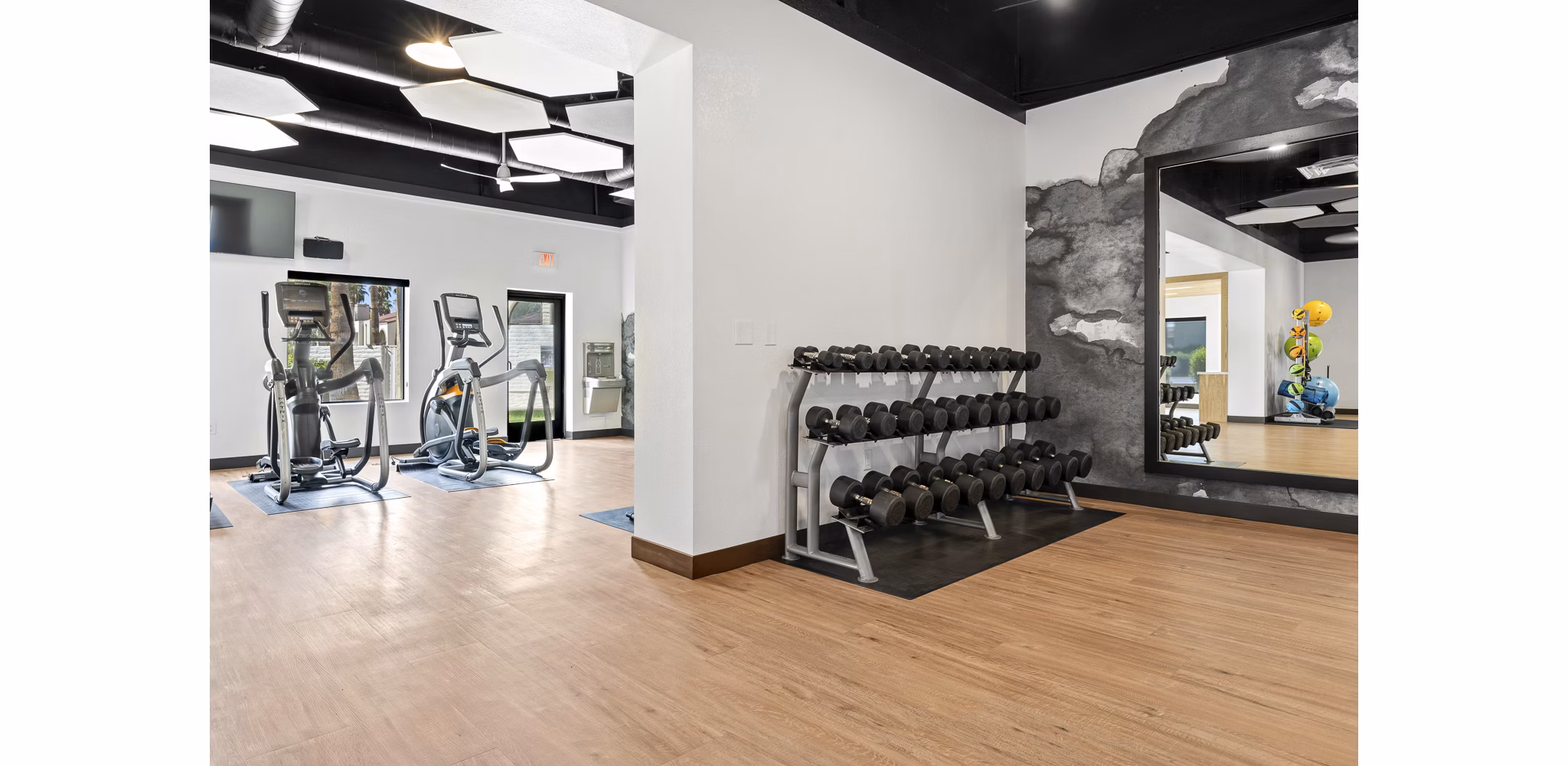 State-of-the-art fitness center at La Privada Apartments featuring modern equipment ideal for luxury living and wellness