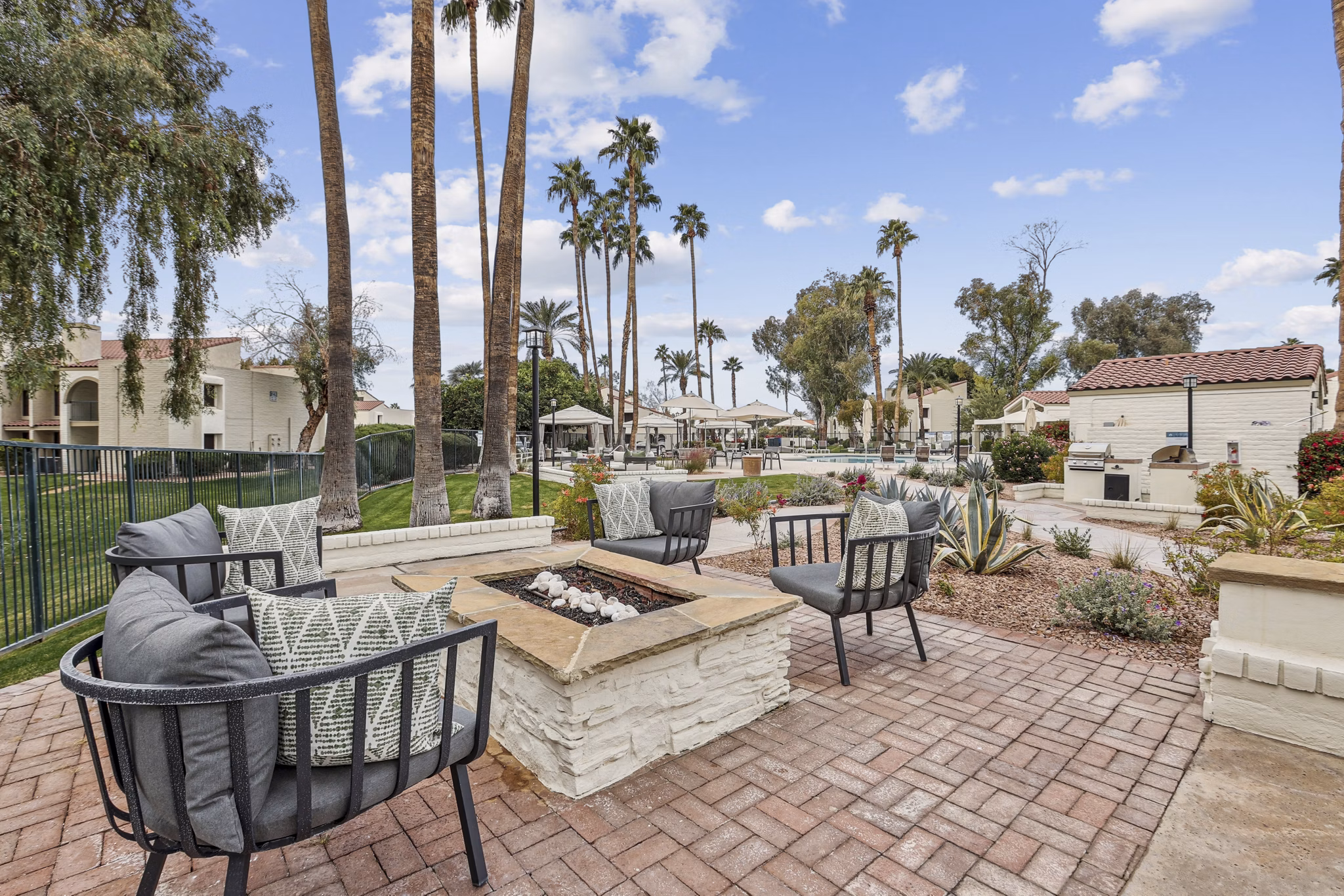 grill area at La Privada Apartments