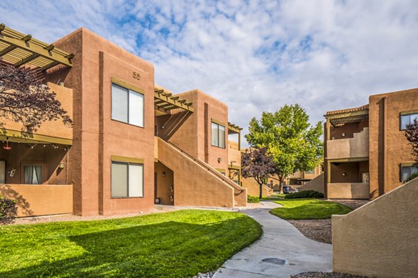 San Miguel Del Bosque Apartments: Contemporary building in lush Albuquerque setting