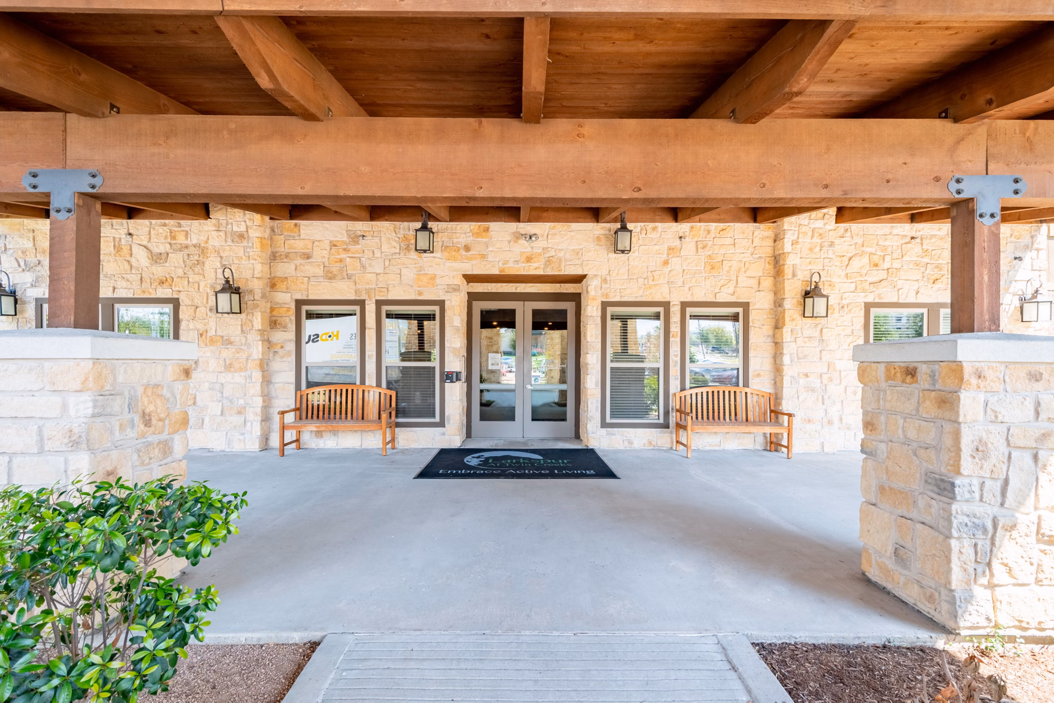 Larkspur at Twin Creeks: Elegant of luxury apartments in a scenic setting