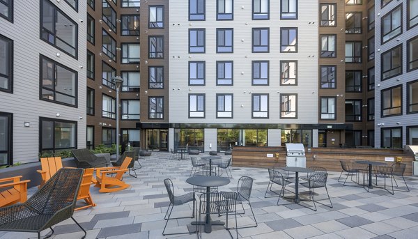 Courtyard with lush landscaping at 1550 on the Charles Apartments