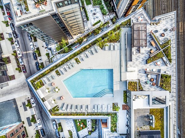 Rooftop pool with city views at Market House Apartments