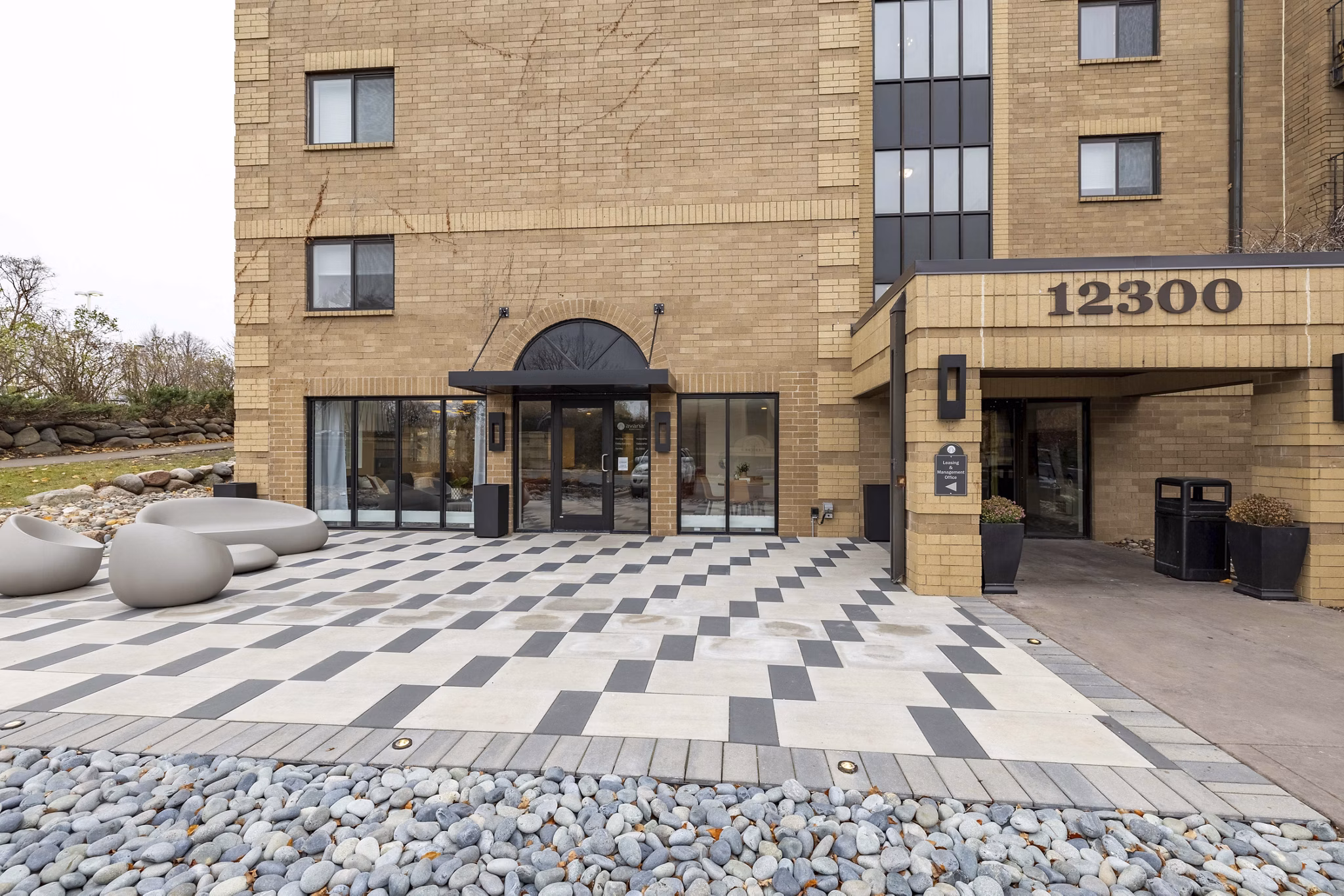 exterior at Avana Minnetonka Apartments 