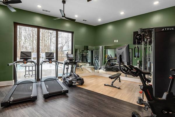 fitness center at Encore at Heritage Apartments