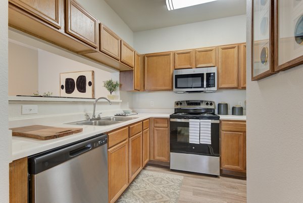 kitchen at Sendero Ridge Apartments
