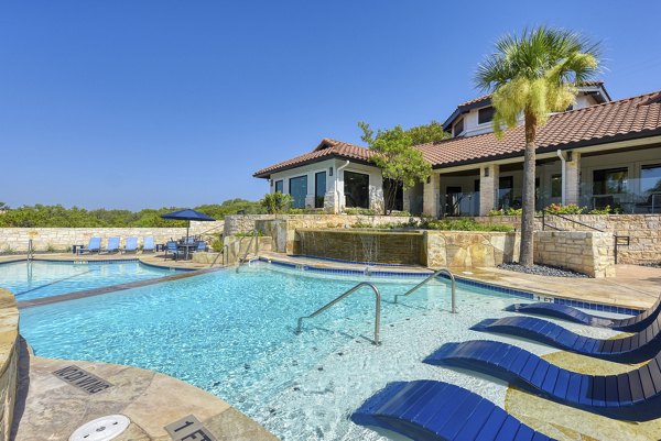 pool at Sendero Ridge Apartments