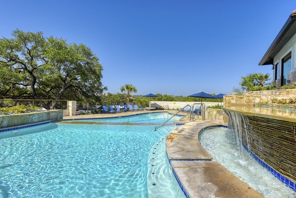 pool at Sendero Ridge Apartments