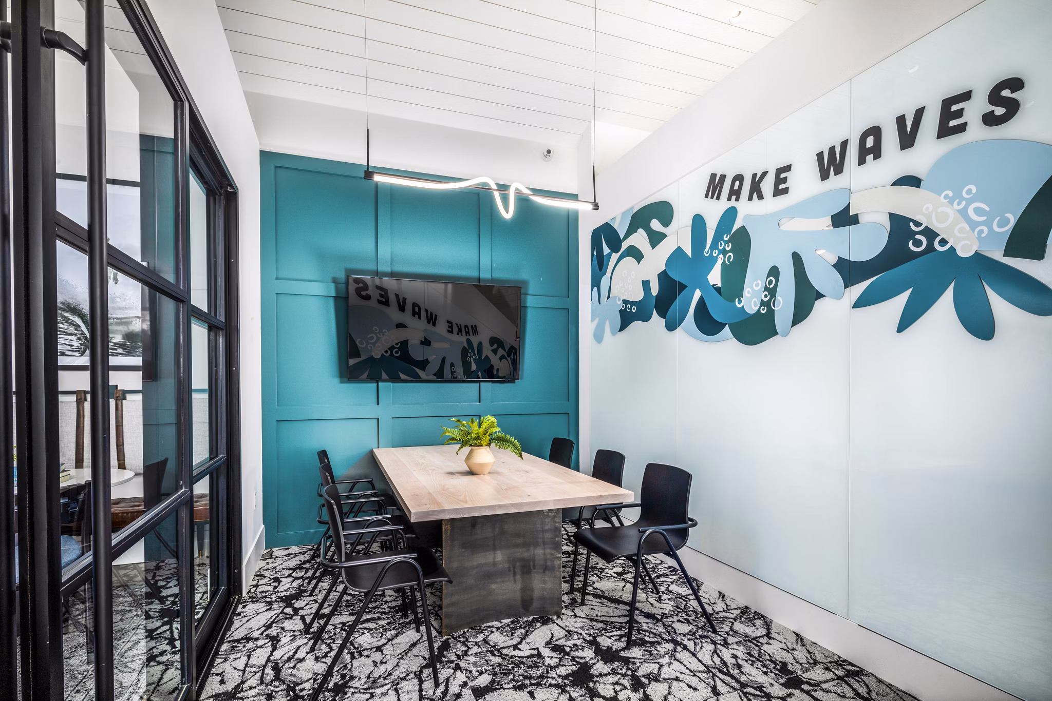Silo Apartments: Contemporary clubhouse meeting facility ideal for events and gatherings