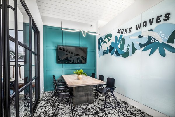 Silo Apartments: Contemporary clubhouse meeting facility ideal for events and gatherings