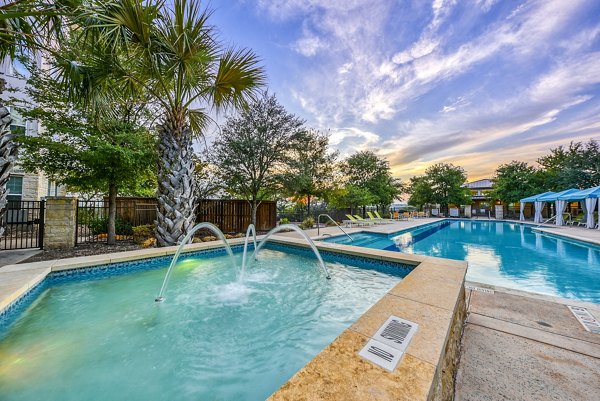 pool at Ventura Ridge Apartments