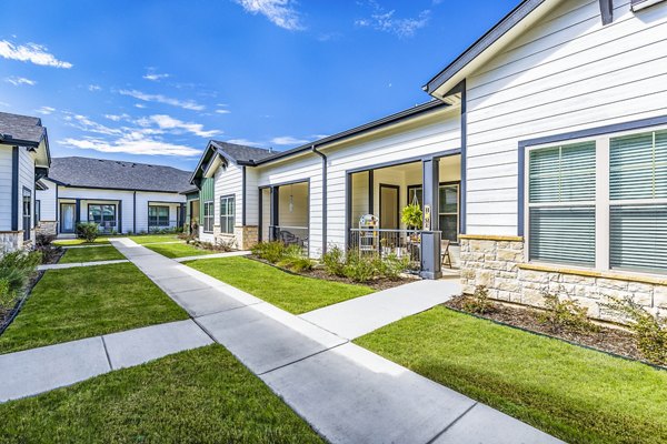 Larkspur at Creekside Apartments: Elegant building in vibrant location