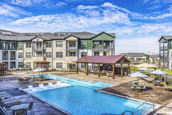 pool at Larkspur at Creekside Apartments