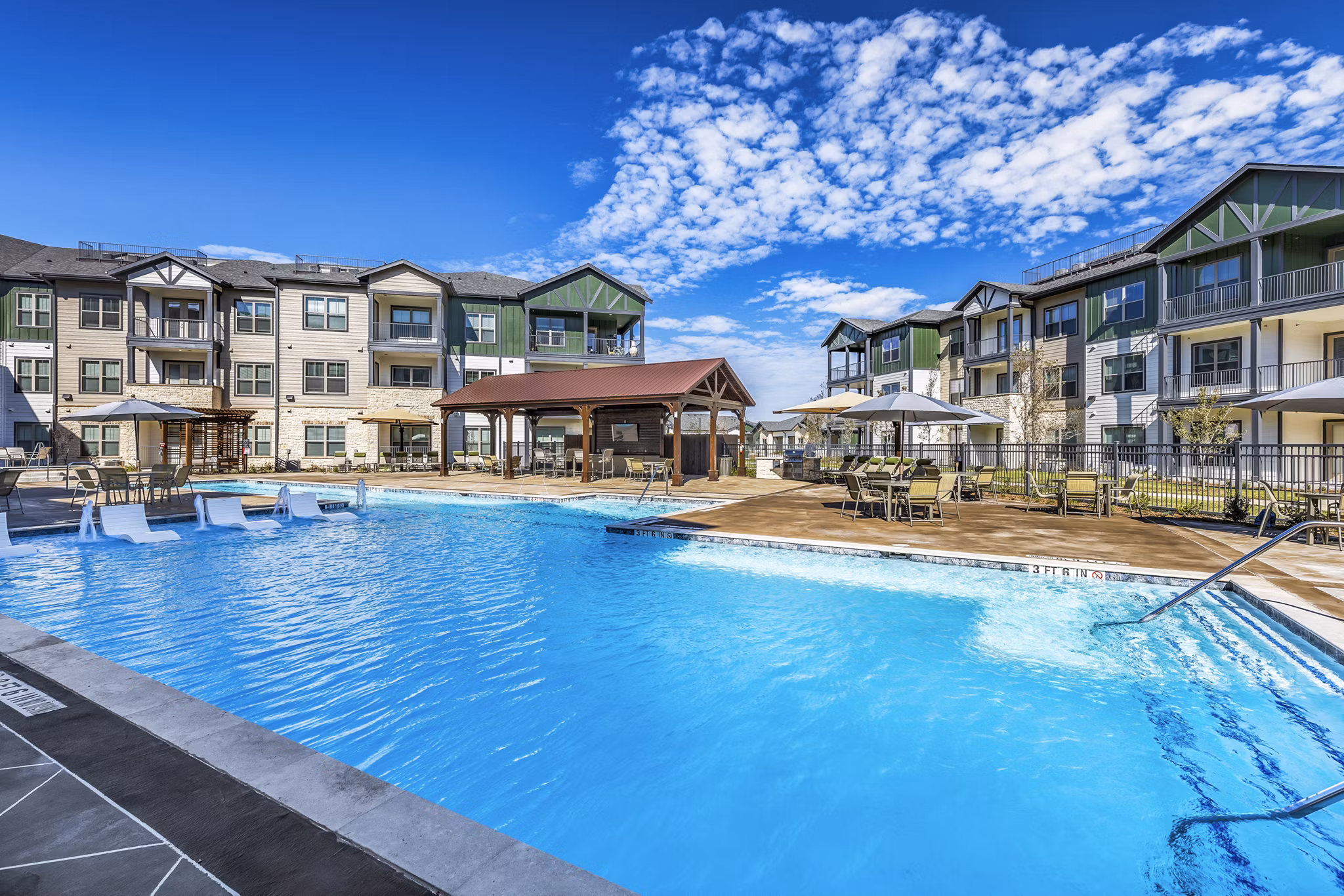 Property images of Larkspur at Creekside