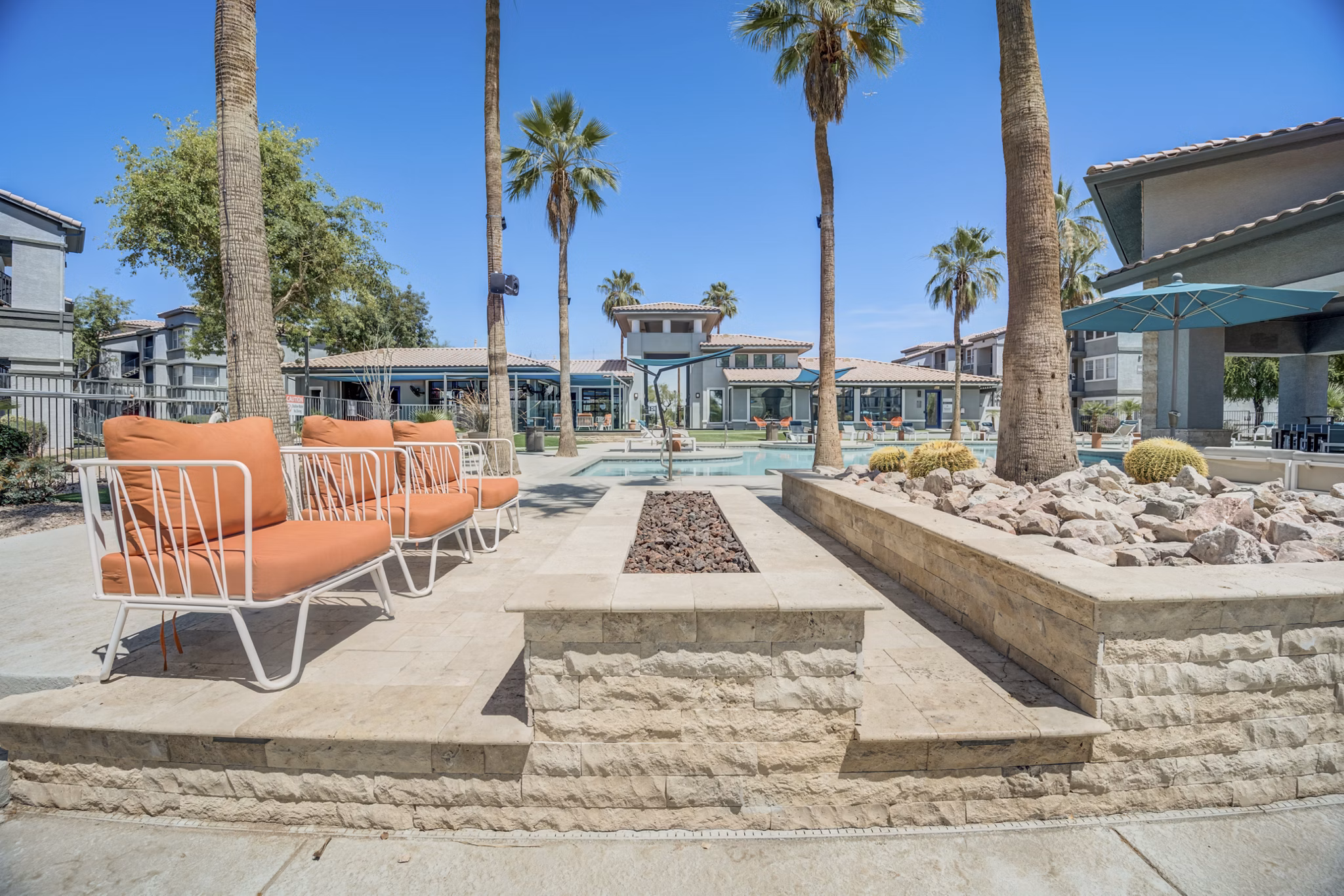pool at Gateway at Tempe Apartments 