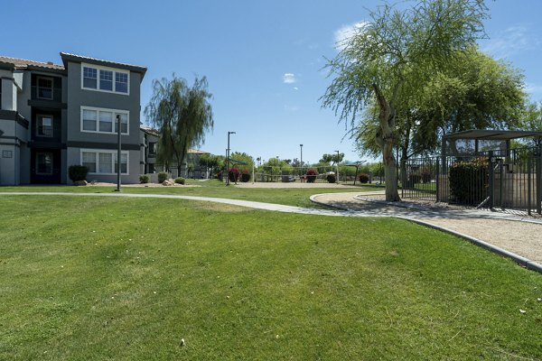 courtyard at Gateway at Tempe Apartments