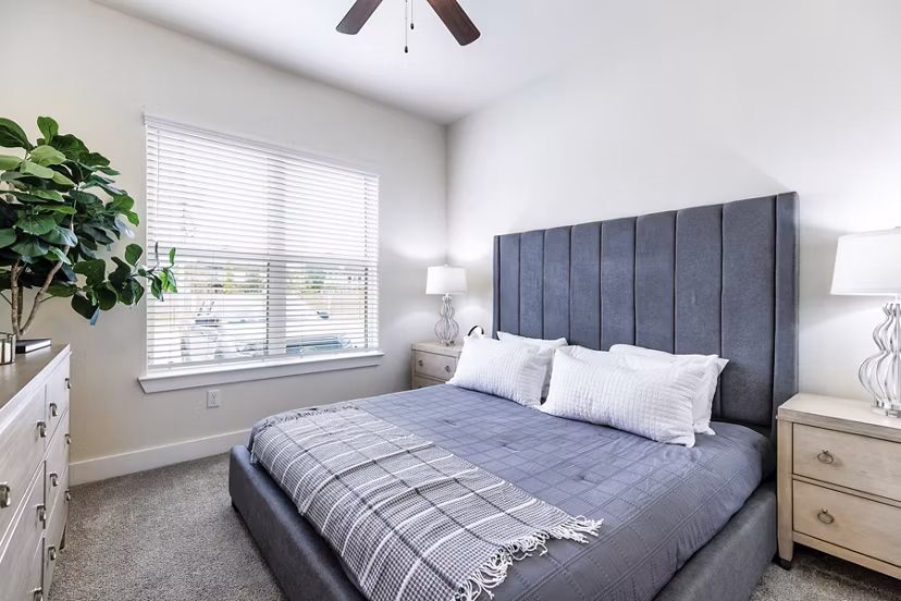 bedroom at Ivy Point Klein Apartments