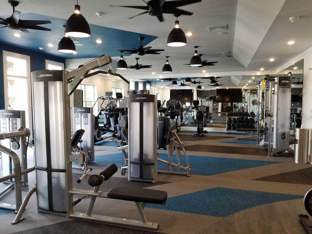 Gym at The Peak At Nichols Plaza (2 of 4)