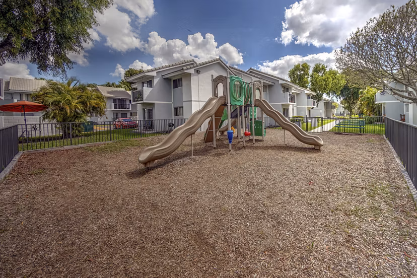 Recreational Area at 7 West Apartments