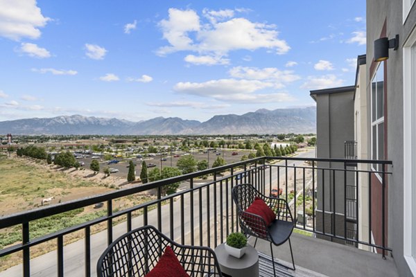 Ember Peaks at American Fork