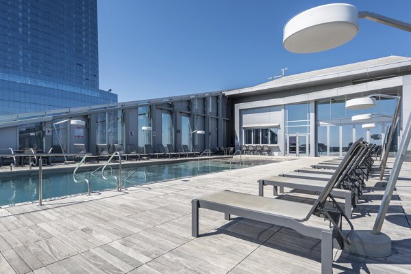 pool at Bay Court at Harbour Pointe Apartments