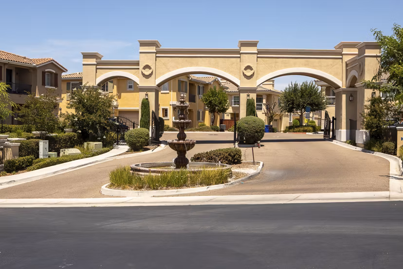 Jackson Pointe 111: Elegant of luxury apartments in a serene community
