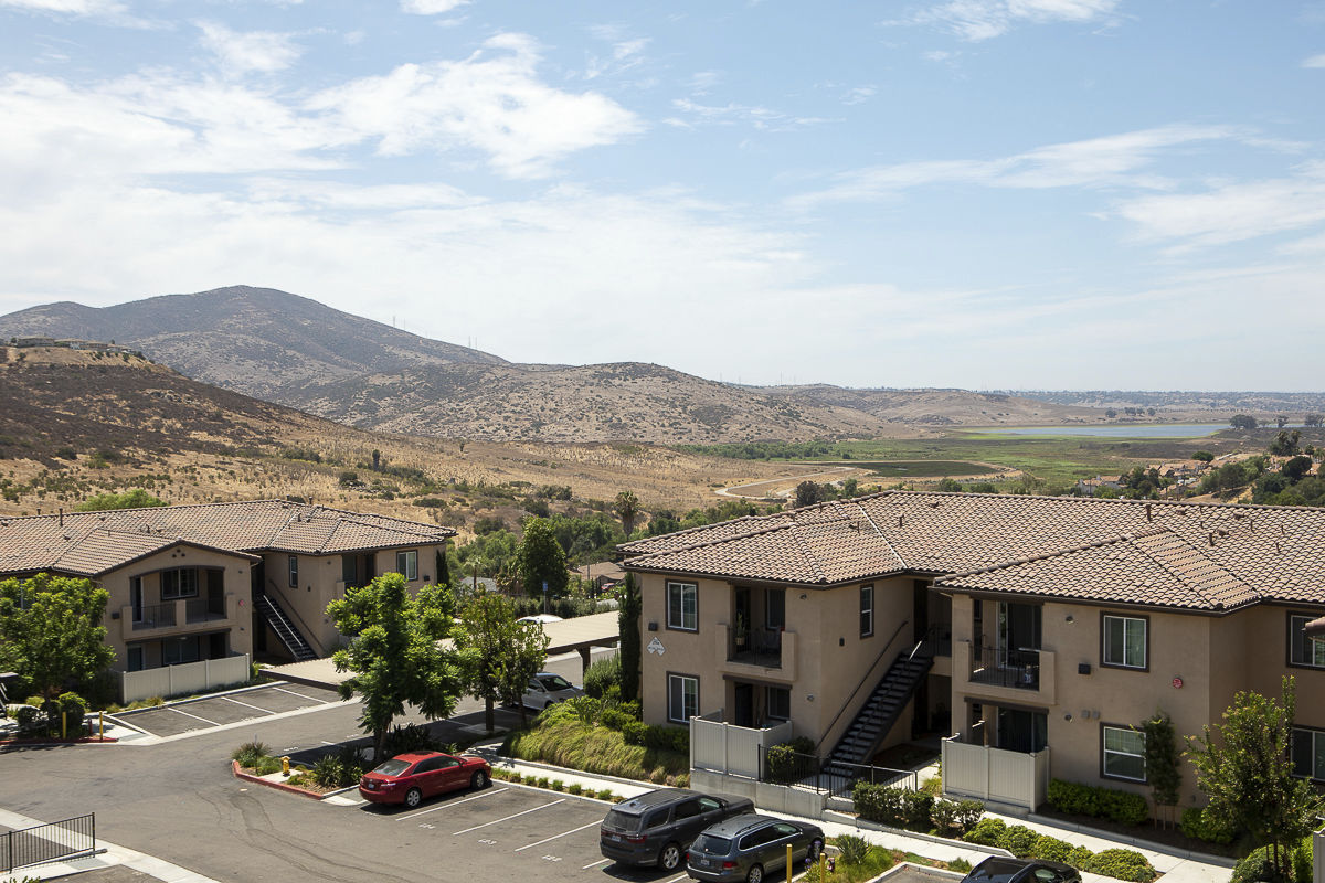 Lakeview 88 Apartments San Diego Ca 2 of 12
