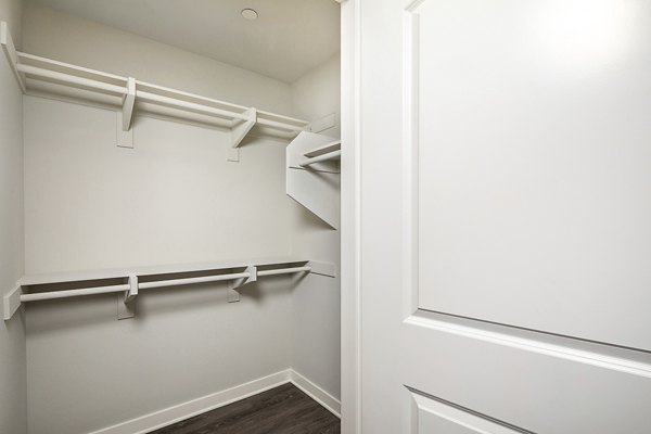 closet at Lakeview 88 Apartments