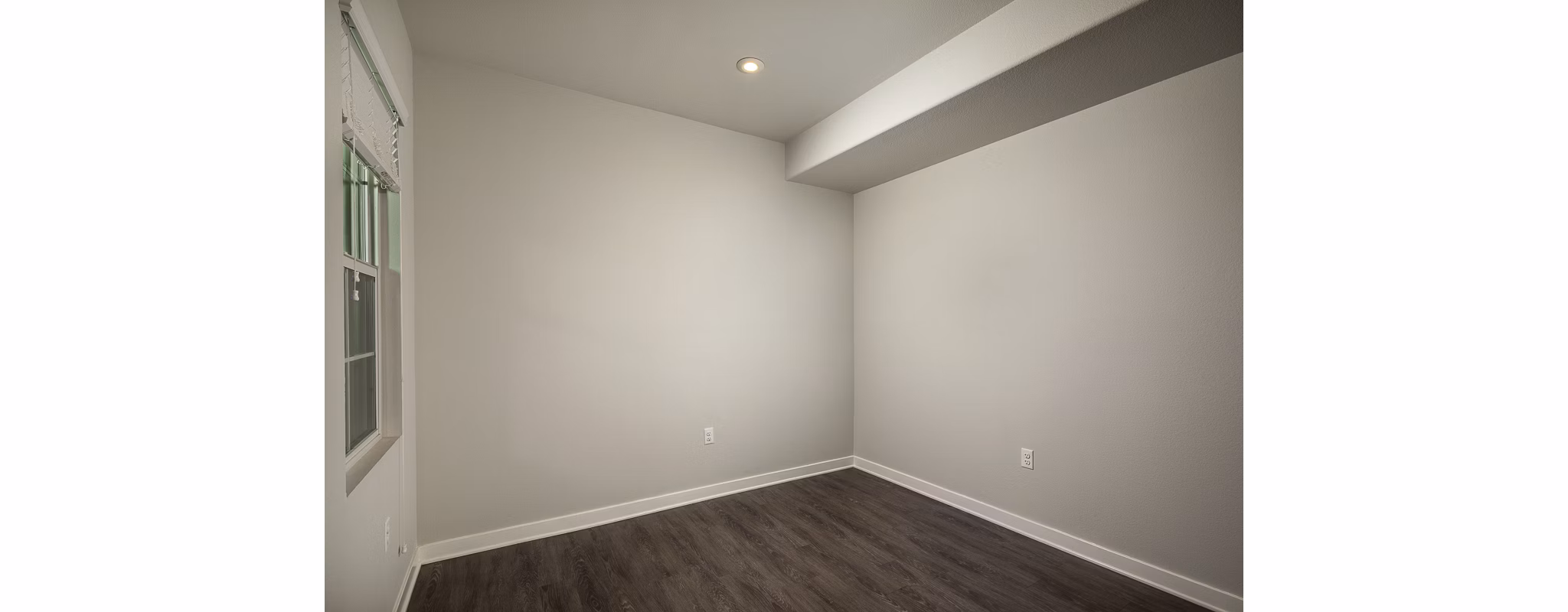 Modern dining area with elegant lighting and contemporary furnishings in Lakeview 88 Apartments