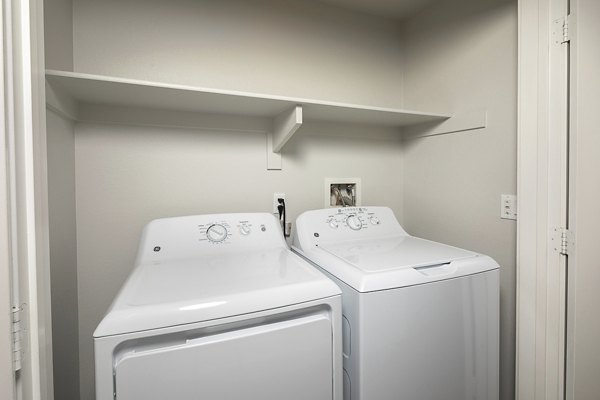 laundry room at Lakeview 88 Apartments
