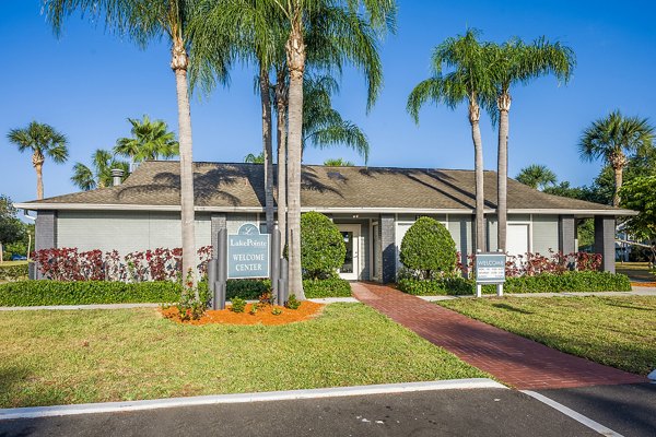 exterior at Lake Pointe Apartments