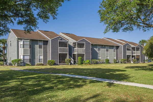 exterior at Lake Pointe Apartments