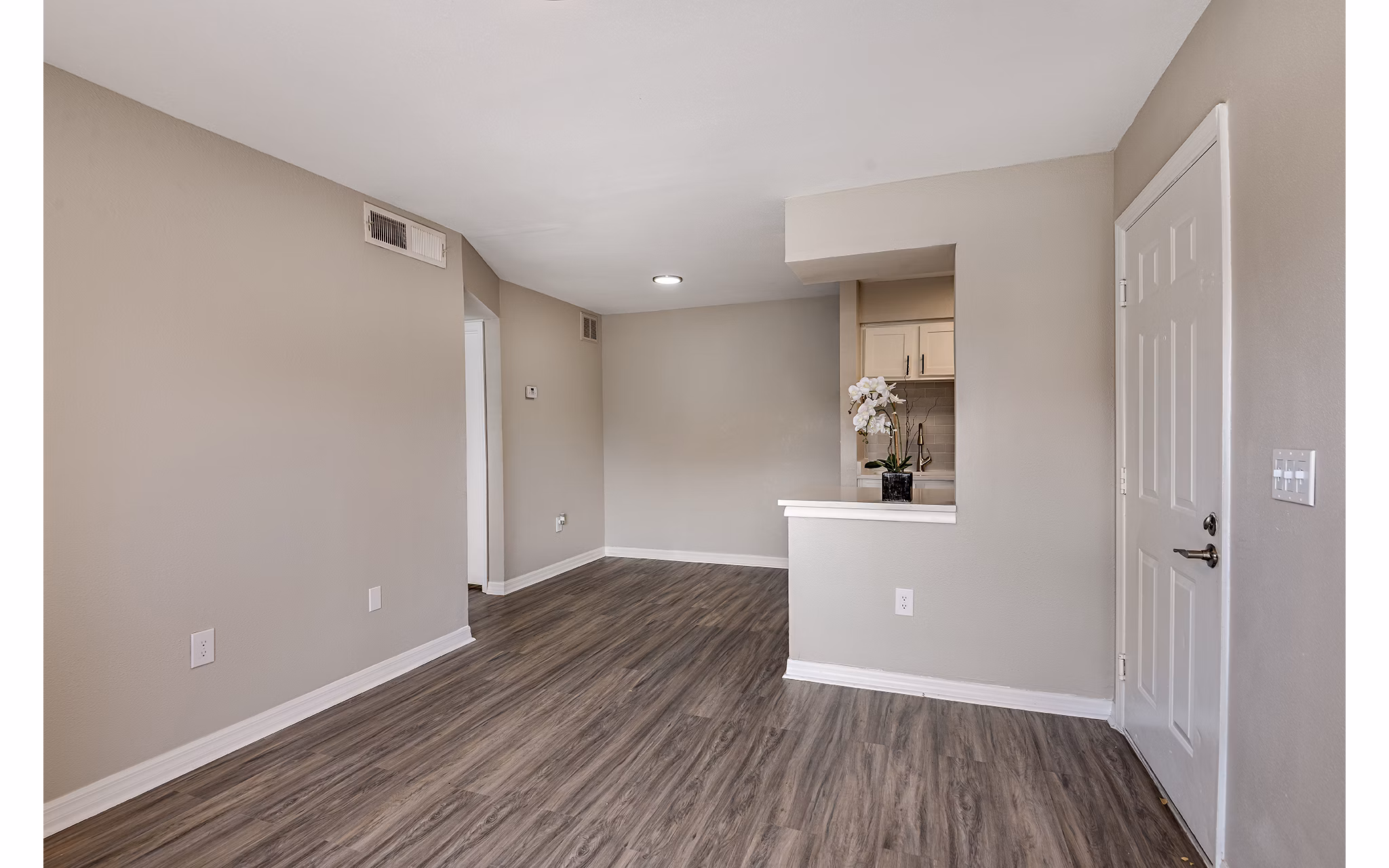 Cozy living room with modern decor at Lake Pointe Apartments