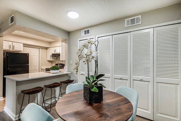 dining room at Cadia on the Loop Apartments 