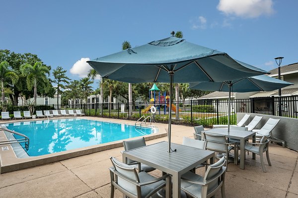 pool at Cadia on the Loop Apartments 