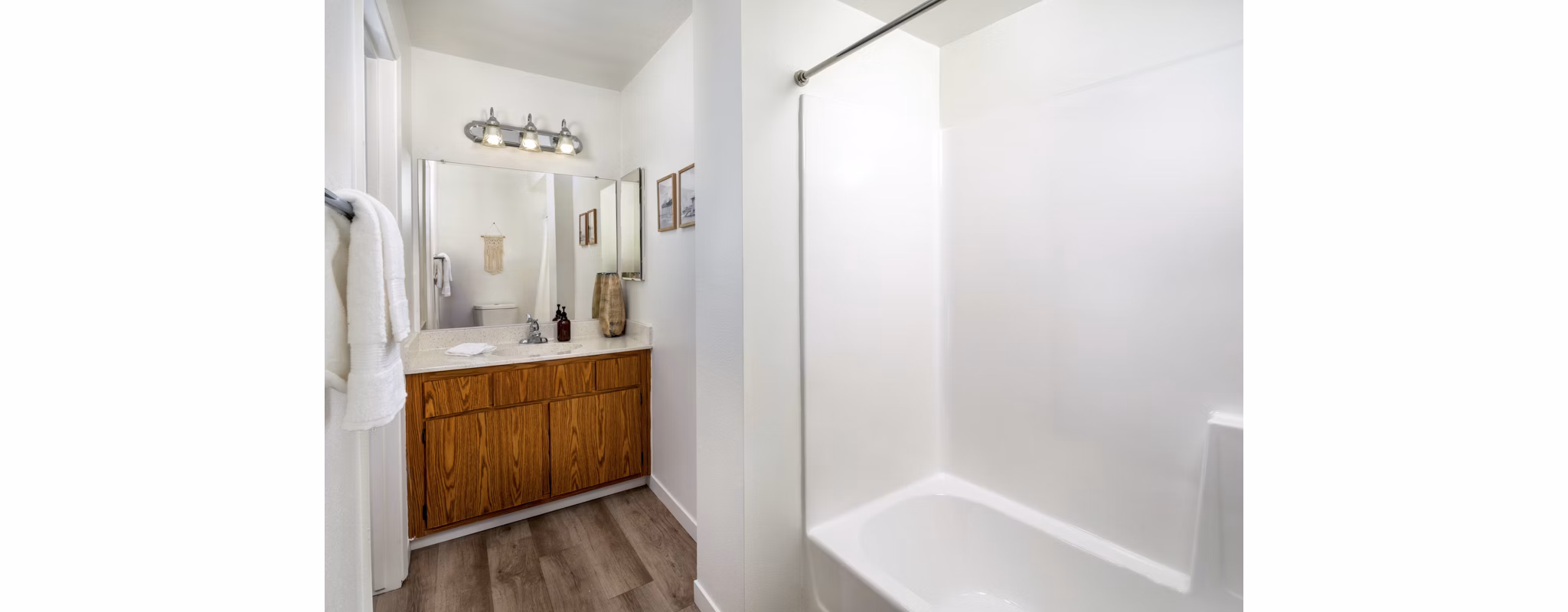bathroom at Windscape Village Apartments