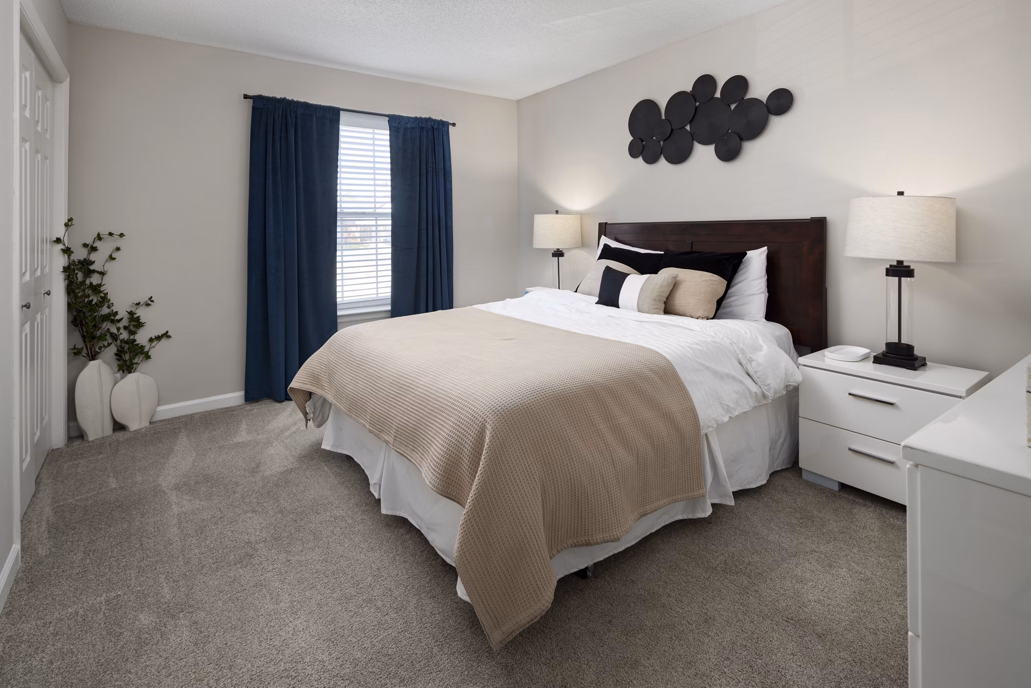 bedroom at Williamsburg Apartments 