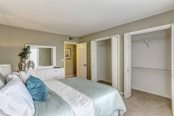 bedroom at Williamsburg Apartments