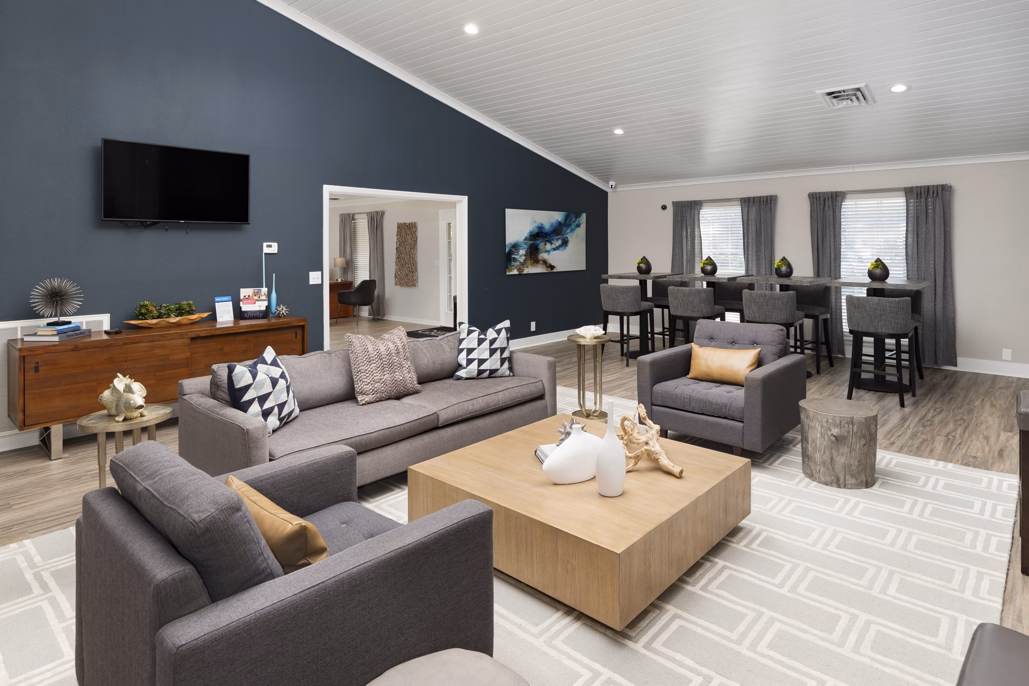 clubhouse at Williamsburg Apartments 
