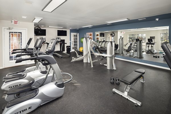 fitness center at Williamsburg Apartments 