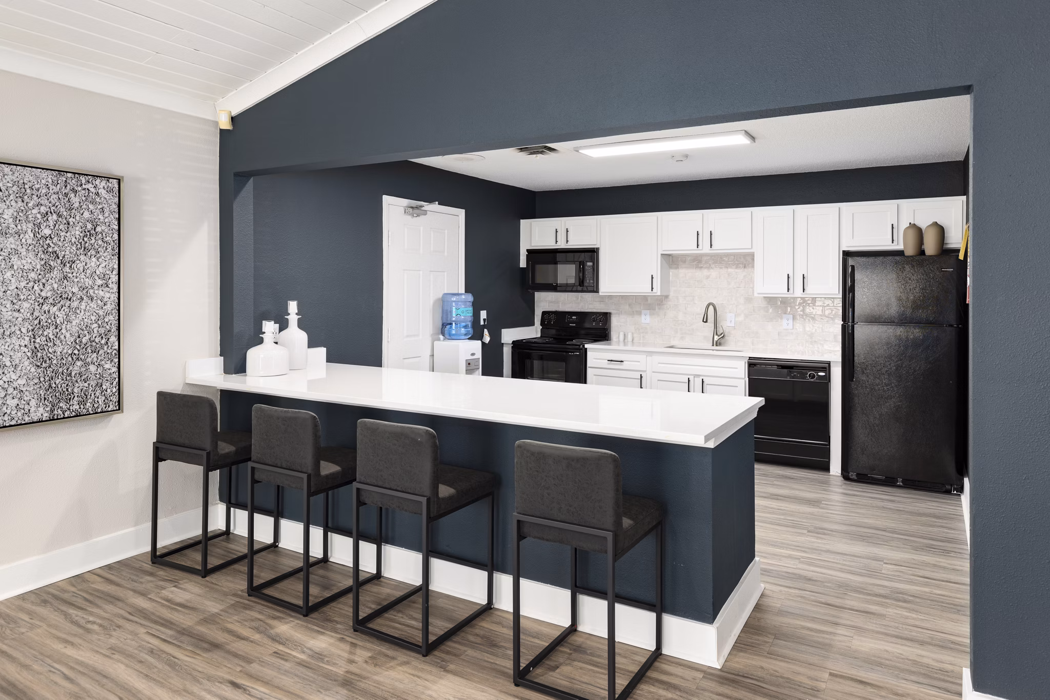 kitchen at Williamsburg Apartments 